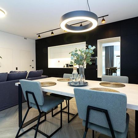 Cohost I Oldtown 60M2 Apt W-Garage Parking, Balcony & Self Check-In VNO Exterior photo