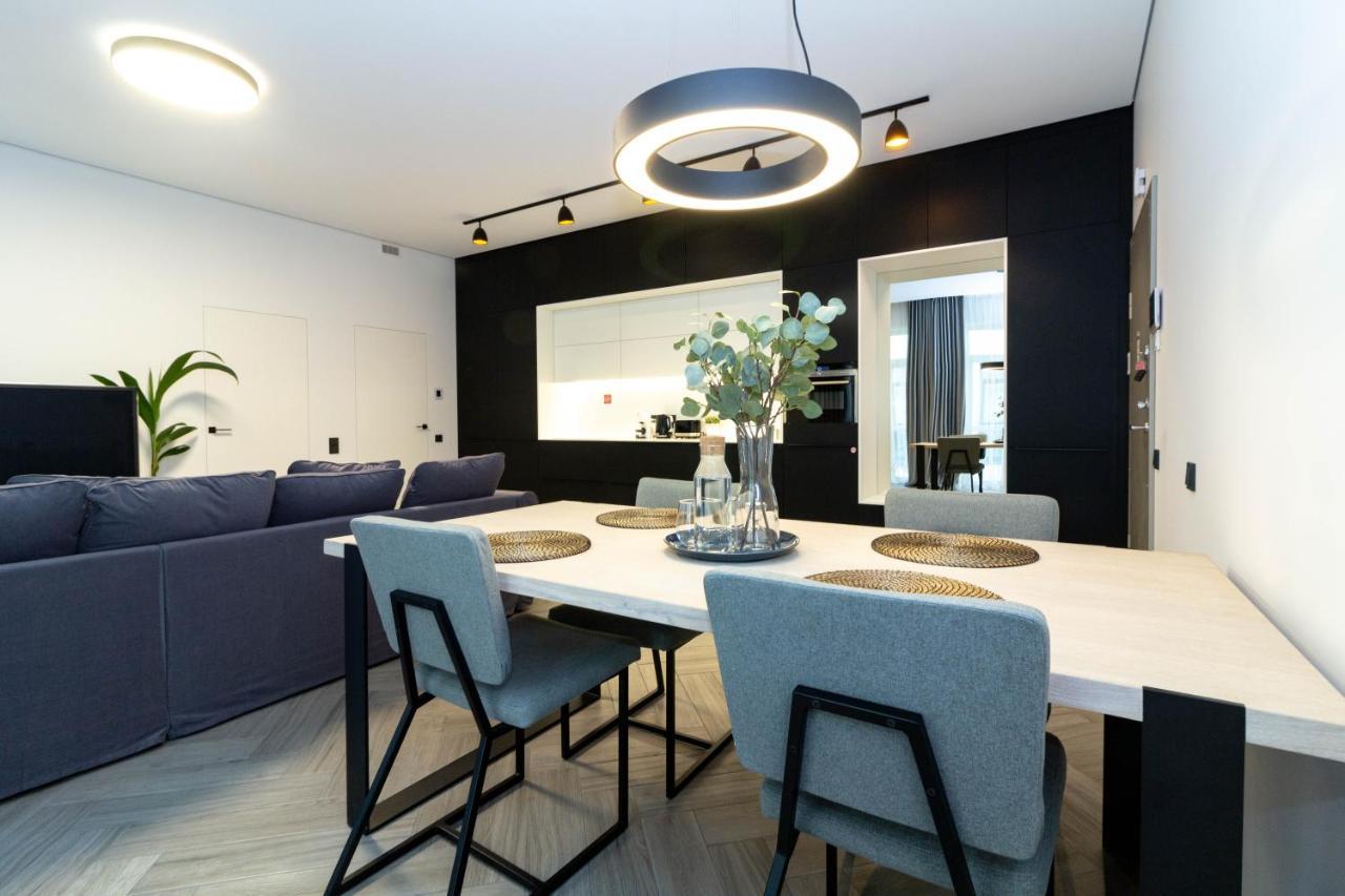 Cohost I Oldtown 60M2 Apt W-Garage Parking, Balcony & Self Check-In VNO Exterior photo