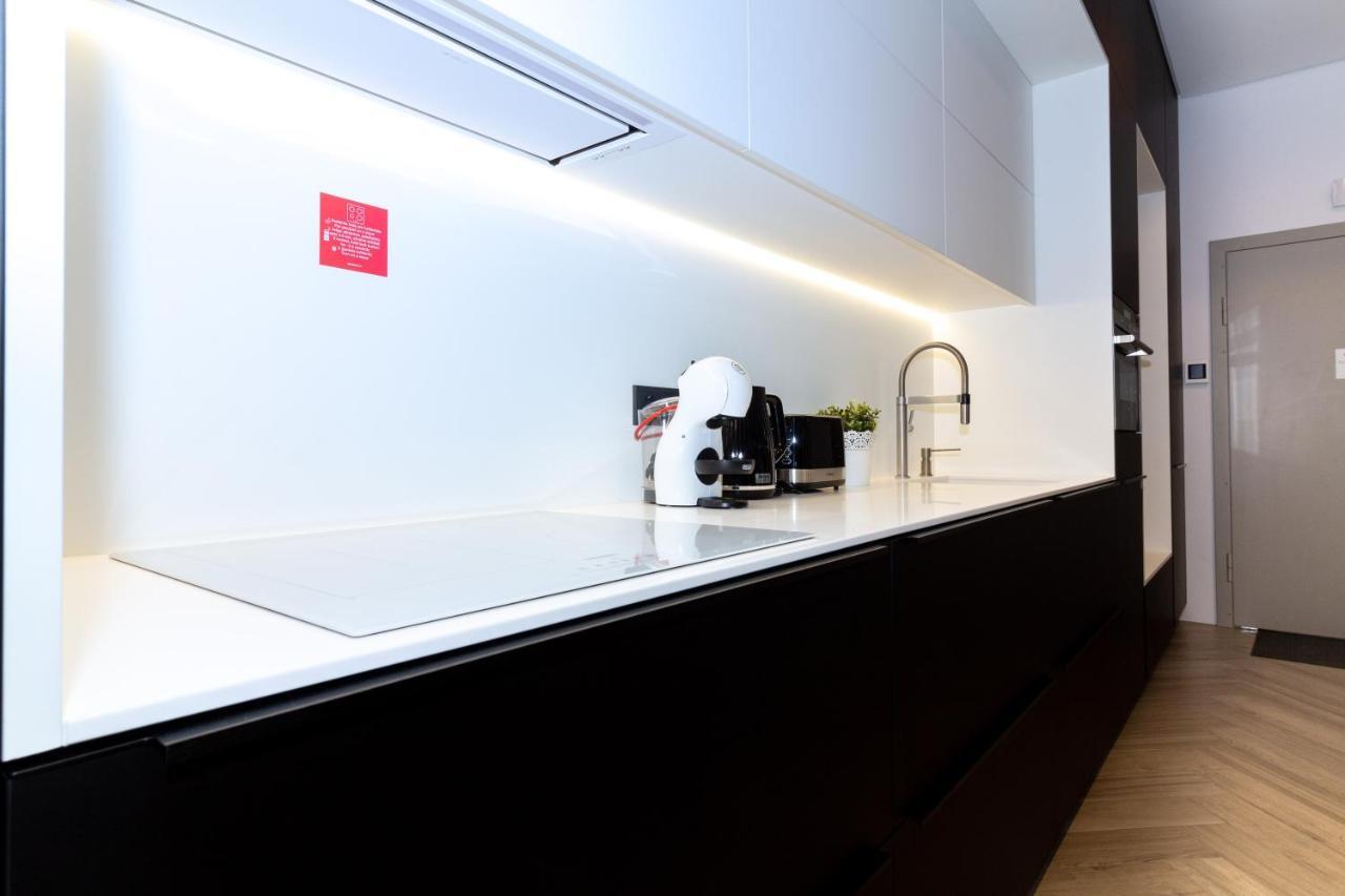 Cohost I Oldtown 60M2 Apt W-Garage Parking, Balcony & Self Check-In VNO Exterior photo