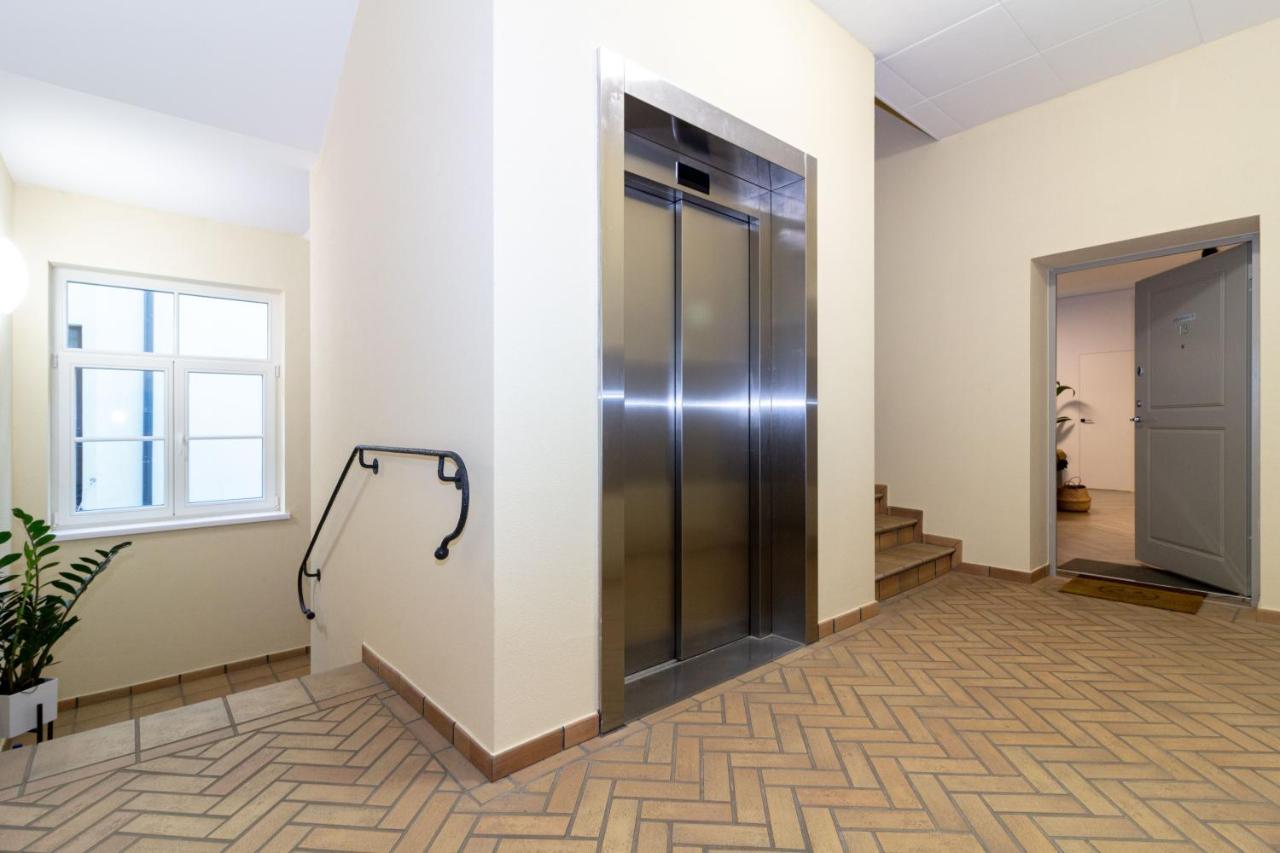 Cohost I Oldtown 60M2 Apt W-Garage Parking, Balcony & Self Check-In VNO Exterior photo
