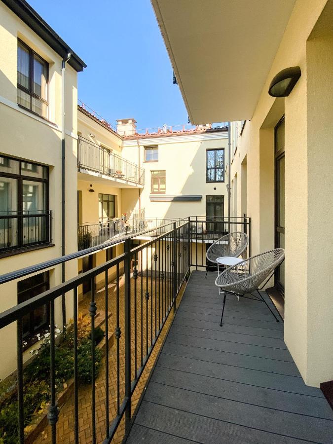 Cohost I Oldtown 60M2 Apt W-Garage Parking, Balcony & Self Check-In VNO Exterior photo